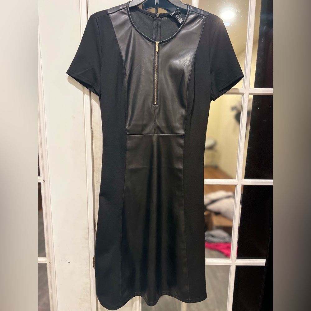 Kind of midi dress.